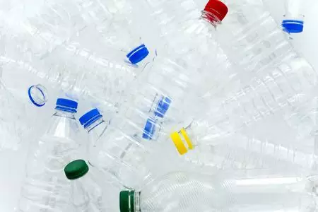Пластиковые бутылки - купить оптом от завода производителя | Цена на ПЭТ бутылки